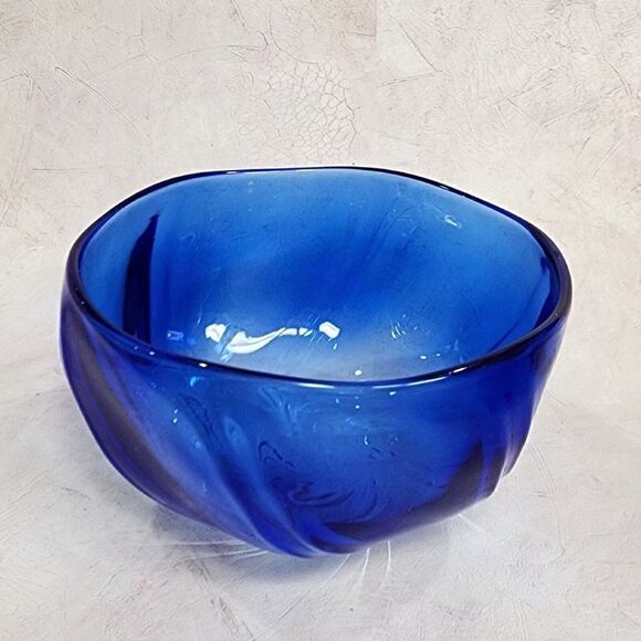 Michael Trimpol 7" D Decorative Sheer Cobalt Blue Swirl Bowl Art Glass Signed 03 - Picture 2 of 9
